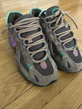 Size 7.5 - New Balance Stray Rats x 827 Sewer...