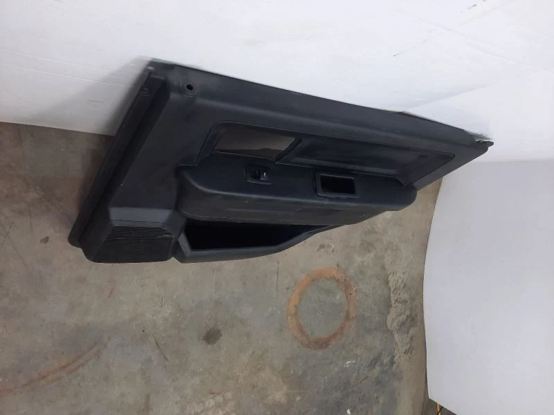 Panel de puerta interior trasero derecho X8-negro para 15 Dodge Ram 4500 204643 K001 Foto 4 de 4