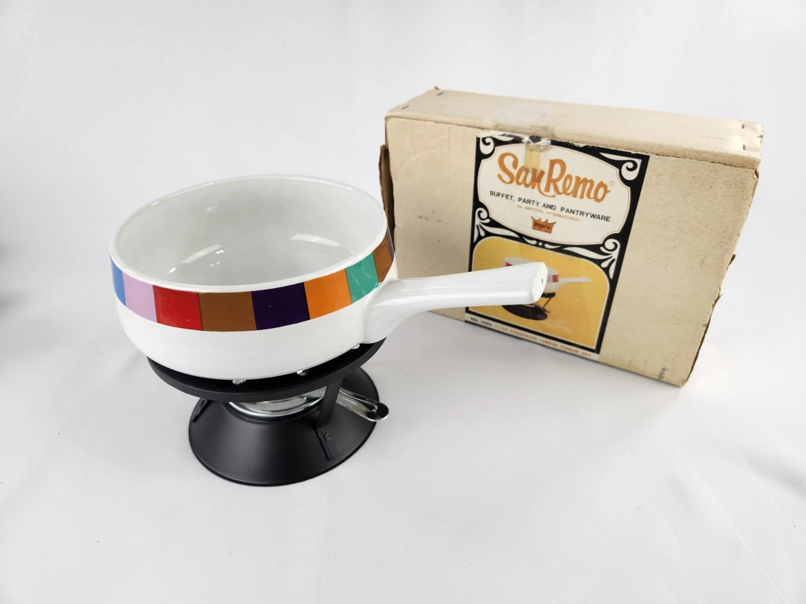 MCM Vintage Imperial San Remo Rainbow Enamel Party Cheese Fondue 1.5 Qt Set Box
Opens in a new windo