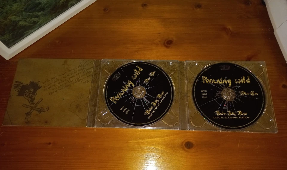 Running Wild - Under Jolly Roger  DELUXE EXPANDED EDITION  2CDs  NEU   (2017) - Bild 3 von 4