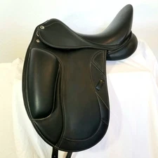 Collegiate Integrity Monoflap 17 in Dressage Saddle, Extra Exchangeable Gullets