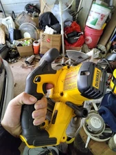 DEWALT DC390 18V 6 1/2" CORDLESS CIRCULAR SAW BARE TOOL. TESTED/WORKS YEL