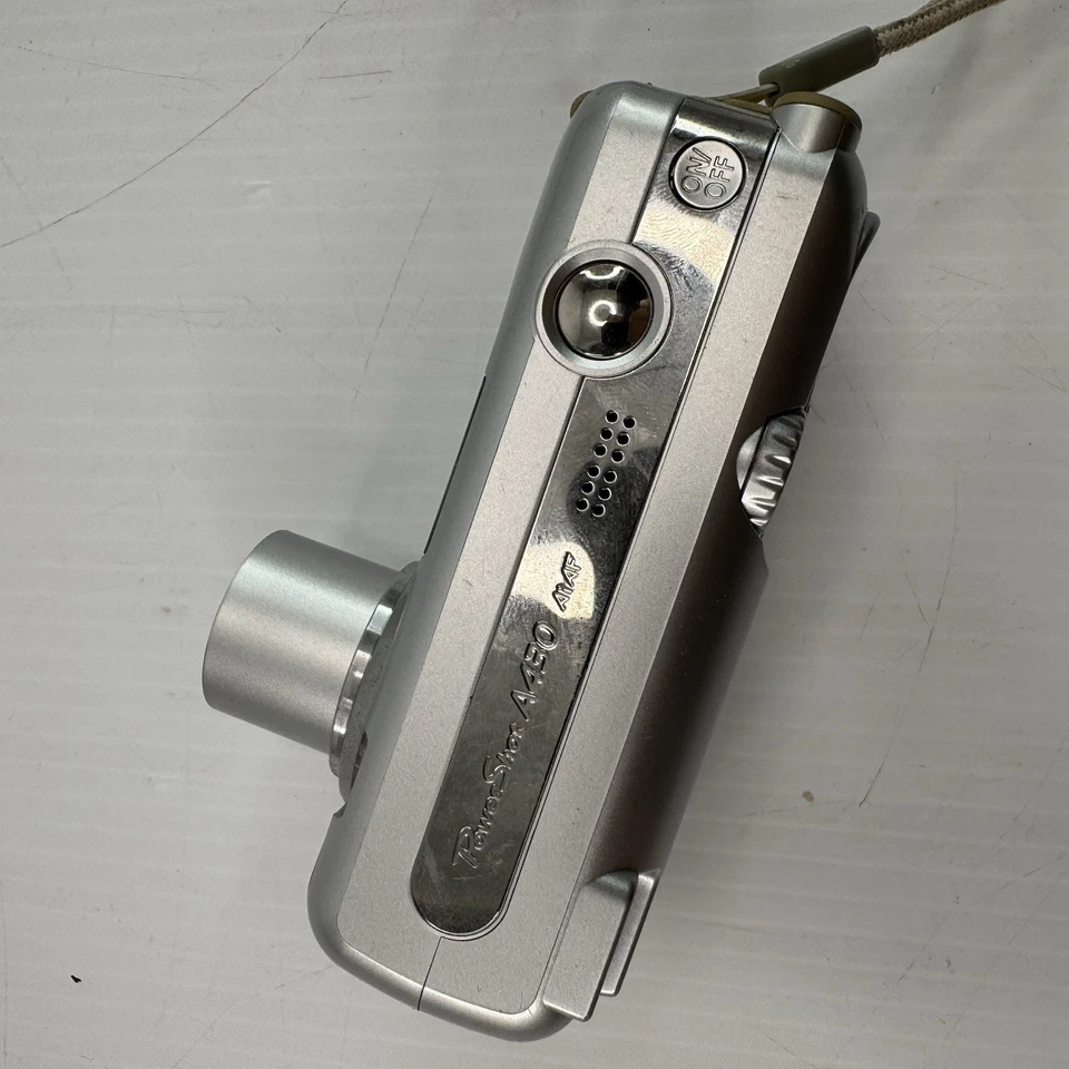 Canon PowerShot A430 Digital Camera – 4.0MP, 4x Zoom + 16MB Card & AA Batteries - Image 4 of 4