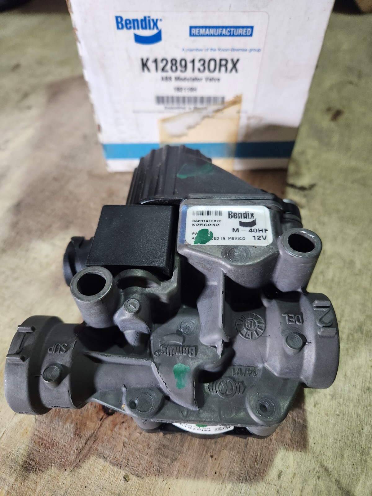 Bendix Diff Lock Kit Bendix K128913ORX ABS Modulator Valve Twist Lock M-32, 1/2 NPT, 12V | eBay