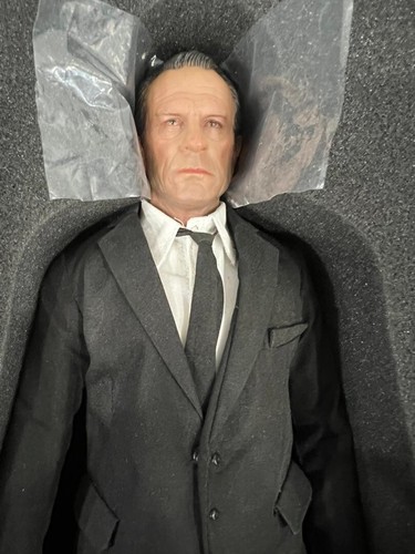 ENTERBAY MEN IN BLACK 3: AGENT K REAL MASTERPIECE ACTION FIGURE - Picture 4 of 9