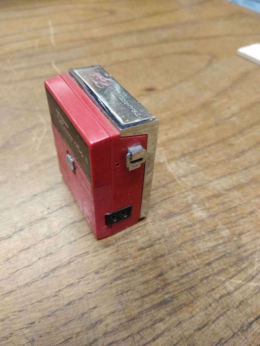 Vtg Standard Micronic Ruby SR-H437 8 Transistor Radio Made Vtg Standard Micronic Ruby SR-H437 8 Transistor Radio Made
