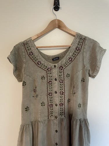 Geeta women’s vintage dress size large 100% rayon functional buttons - Picture 2 of 6