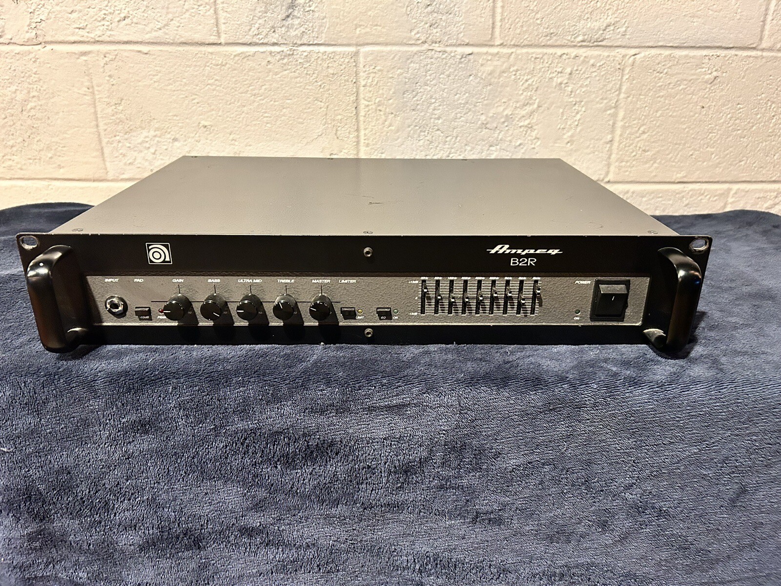 Ampeg B2R 350 Watt Rack Mount Bass Amplifier Head, Made in USA eBay