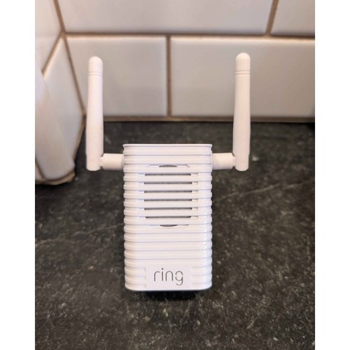 Ring Chime Pro 2nd Gen Wi-Fi Extender and Doorbell Chime White 8AC1P6-0EN0