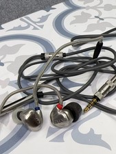 RHA T10i Noise Isolating High Fidelity In-Ear Headphone Remote Microphone