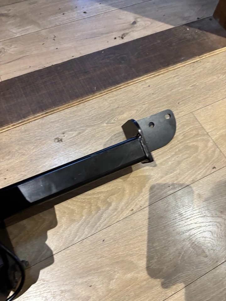 Barra de remolque Vauxhall Corsa D 06-14 3 puertas fijaciones cableado remolque trust TV361 - Imagen 4 de 4