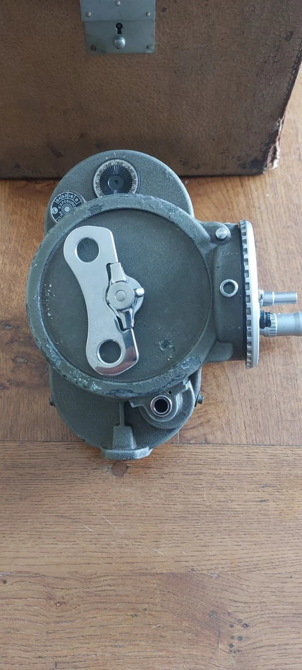 Camera Bell & Howell Filmo DR-70 1955 - Photo 4/4