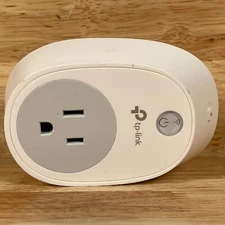 TP-LINK Kasa Smart HS100 White Google Assistant 2.4 GHz Single-Outlet Wi-Fi Plug