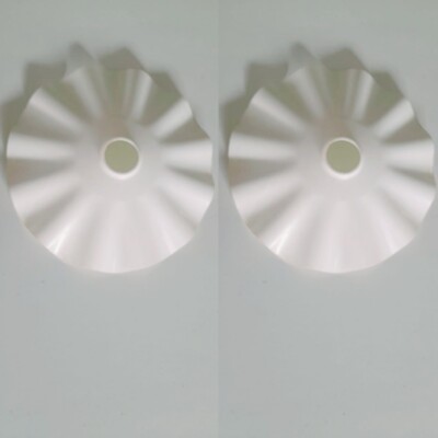 2 Paralumi A Fungo In Plastica Bianca - Per Lampade Da Soffitto O Parete - Diametro 28.2 Cm - Foto 3