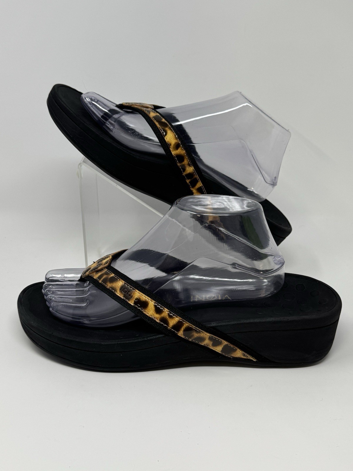 Vionic Hightide Leopard Black Platform Thong Sand… - image 1