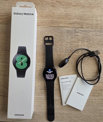 Samsung Galaxy Watch 4 Schwarz