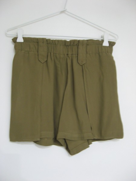 SEED HERITAGE KHAKI SHORT SHORTS WITH HALF OVERLAY+POCKETS  SIZE 8