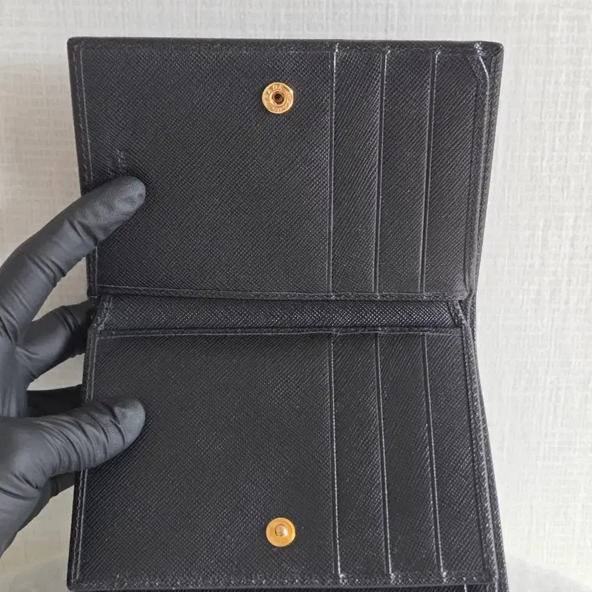 Prada Black Leather Card Wallet with Plenty of Slots thumbnail 10