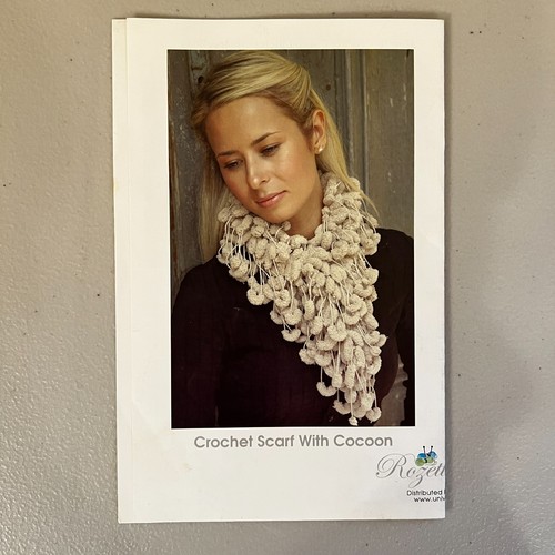 Rozetti Yarns My Sister's Scarf, Loopy Scarf Cocoon Crochet Pattern Card Page - Picture 4 of 4