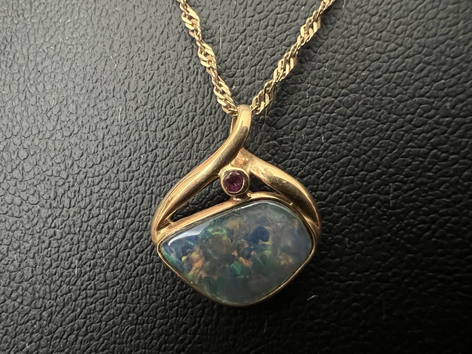 Beautiful Black Opal Doublet And Ruby Necklace 14… - image 1