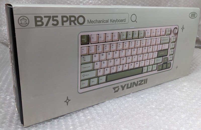 YUNZII B75 PRO Wireless Mechanical RGB Gaming Keyboard with Knob 82 Keys - Green