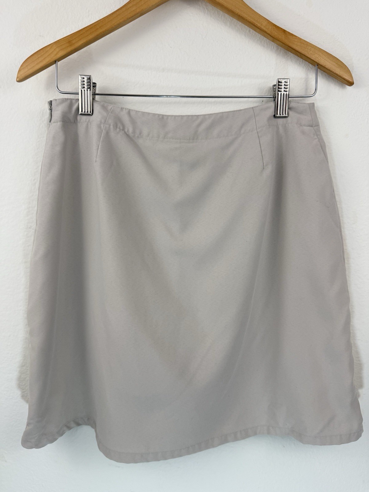Patagonia Duway Skort Womens Size 8 Light Beige Front Zip Outdoors Hiking Casual thumbnail 3