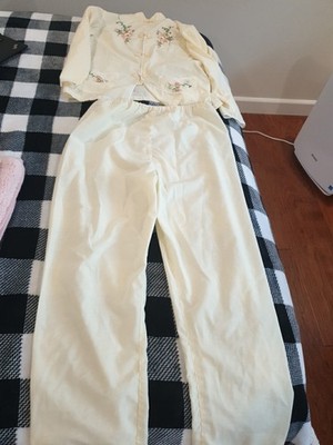 2 Vtg Plum Blooms & Barbizon Pajamas Sz M & L Embroidered Flowers 1980s Yellow