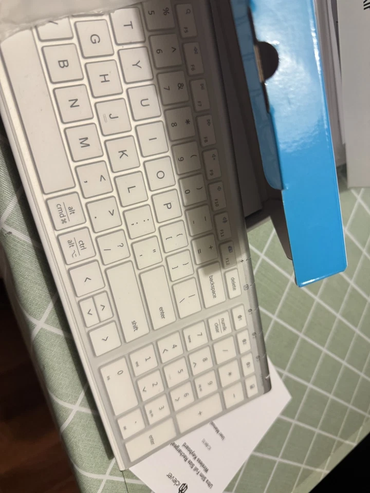 iClever BK10 Bluetooth Keyboard, Universal Bluetooth 5.1 Wireless Keyboard - Image 4 of 4