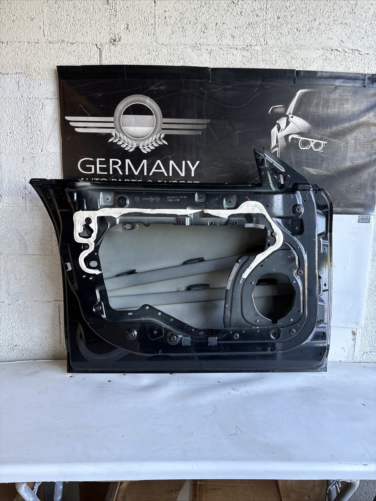 2014 - 2022 Maserati Ghibli Door Front Left LH Side Shell  M157 OEM  No Shipping