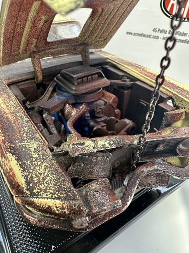 GMP/AutoWorld 1/18 Scale FORD MUSTANG “WRECKED VERSION”w/Trailer “Custom 1 Of 1 - Picture 7 of 12