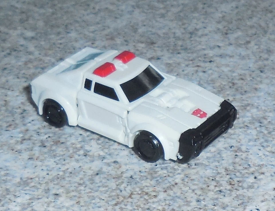 Transformers Siege ROAD POLICE WHEEL BLAZE Autobots vs Decepticons WFC - Image 2 of 3