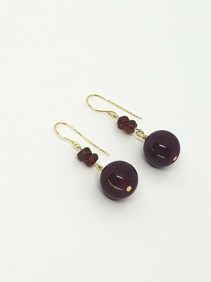 Pendientes colgantes colgantes redondos lisos de granate de oro amarillo de 14k Foto 3 de 4