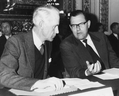 David Drummond Secretary State Colonies Talking Colonial Secretary Re 1962 PHOTO