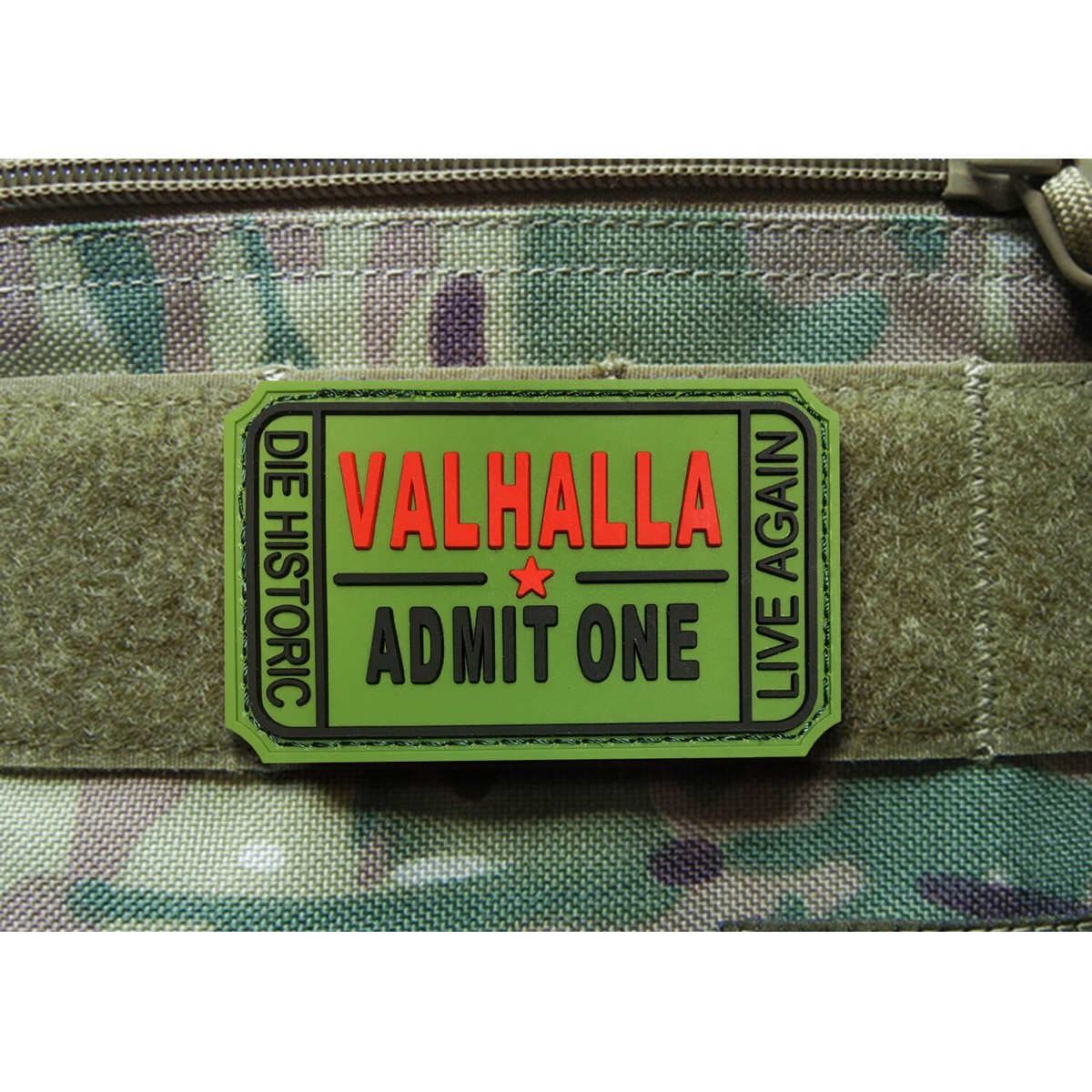Titan One Toppa Ricamata 'Ticket To Valhalla Mad Max Vikings', 8x4,5 Cm, Con Nastro Uncino Per Fissaggio