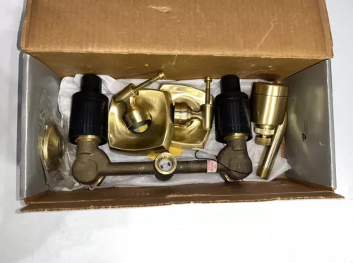 Delta Award Collection Shower Head Shower Handle Set 2871 CG SHP 3.00 GPM