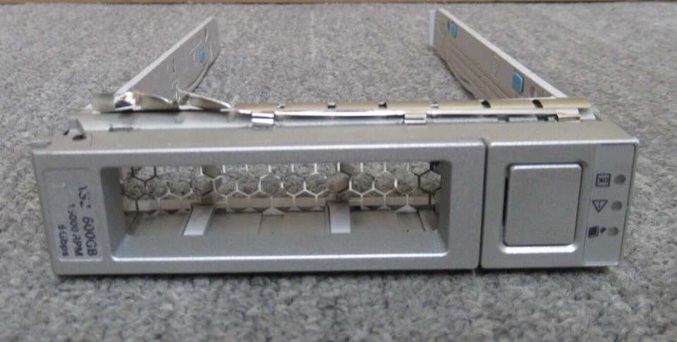 Sun Microsystems 350-1386-04 Oracle Servers Hot-Swap 3.5" Hard Drive Caddy Tray - Image 2 of 4