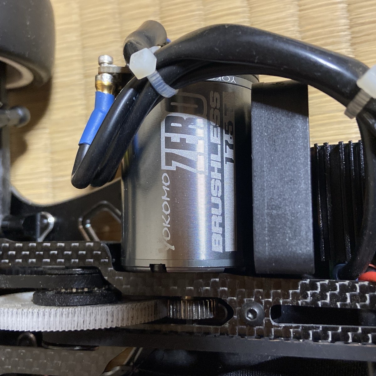 (動作未確認)Yokomo BD7 2016 BLACK SERIES YOKOMO BD7 2016 model aluminum chassis, pre-mechanized and