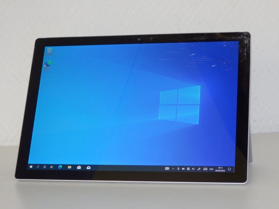 Microsoft surface pro 5 1796, Intel i5-7300U, 8GB RAM, 256GB SSD, als Teildefekt - Bild 2 von 4