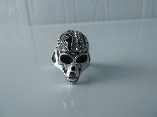 Skull/Gothic/Biker silver-plated CZ ring sizes 5, 6, 8 Mens or Womens NWT skull - Bild 2 von 6