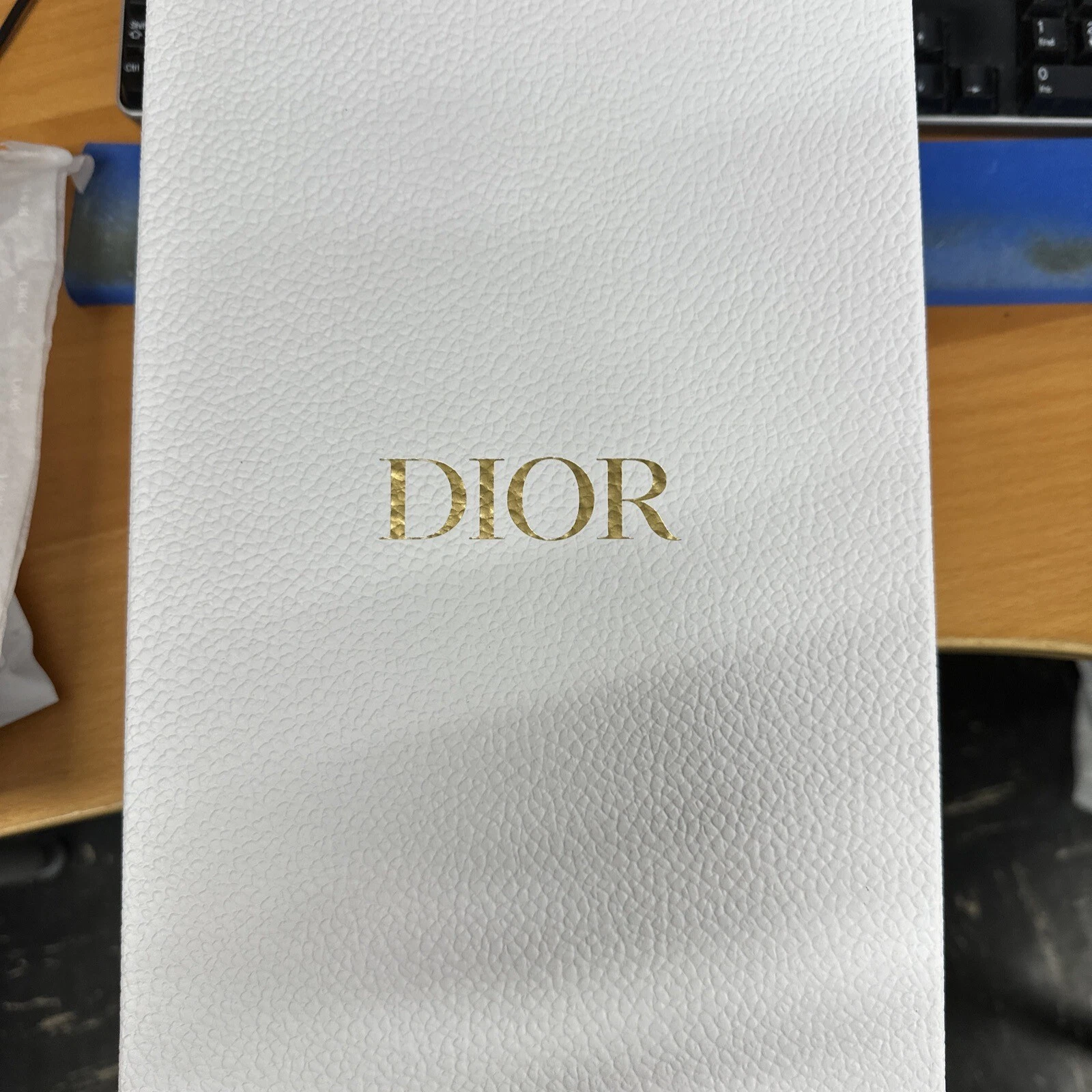 Grande boîte à chaussures blanche 100 % authentique Christian Dior plus de nombreux extras