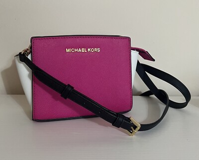 Michael Kors Mini Selma Colorblock Messenger in Raspberry/Optic White
