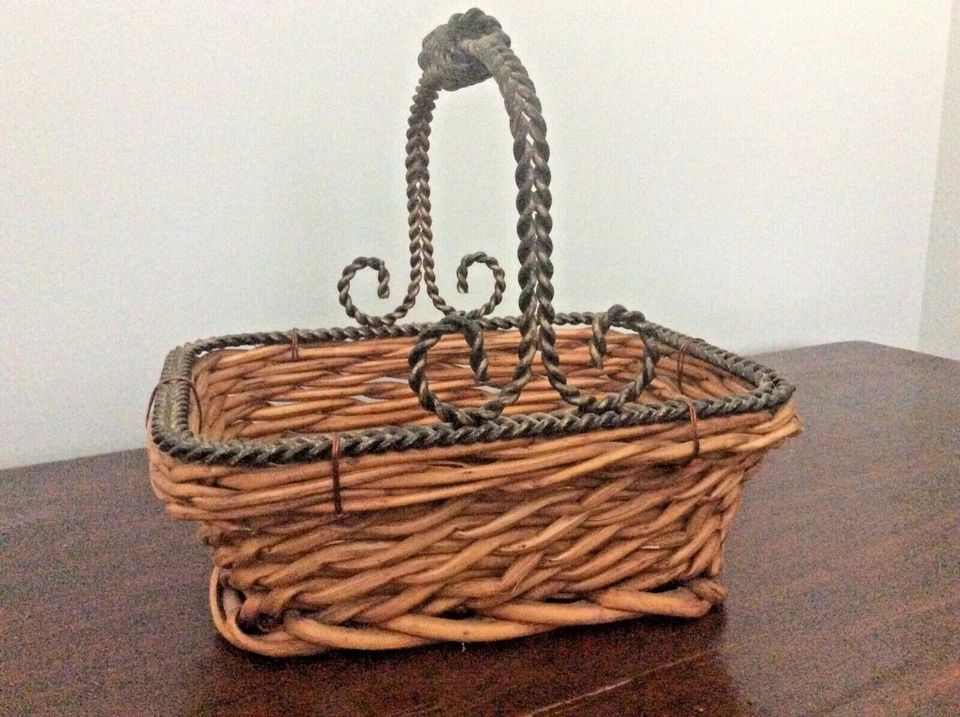 farm gathering egg fruit basket wrought iron metal ornate handle rustic deco VTG - Image 3 of 4
