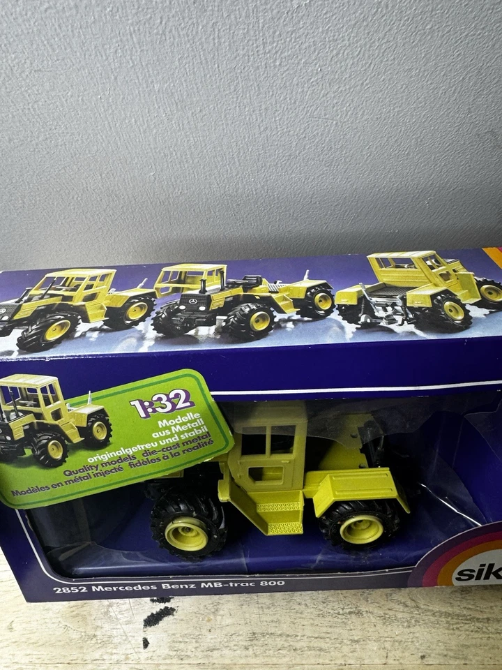 Tractor Siku Mercedes-Benz 800 2852 usado Foto 3 de 4