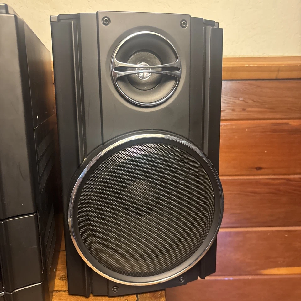 Sharp CD-DK 890 AM/FM Tuner, Dual Cassette Deck And 5 Disc Changer Tested - Image 4 of 4