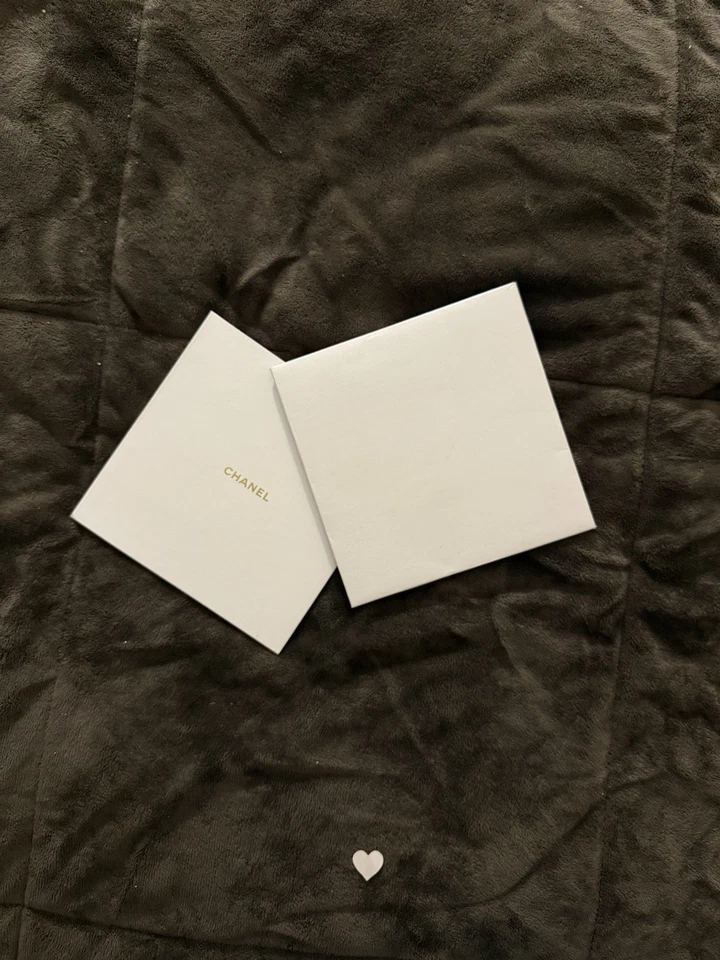 Chanel Fashion Wishing Card, Set: card & envelope. authentic , limited ... - Image 2 of 3
