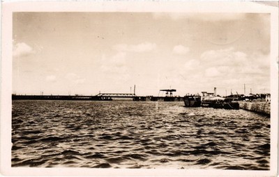 PC IVORY COAST ABIDJAN, CÔTE D'IVOIRE, SUR LA LAGUNE (a76010)