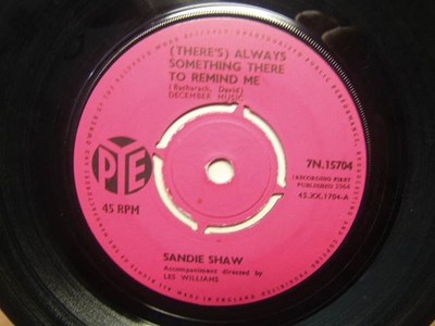 Sandie Shaw   (There s Always) Something There To Remind Me 1964 7  Pye 7N 15704