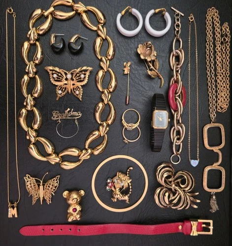 Mixed Lot Wearable VTG Estate Gold Costume Jewelry Signed Brooch Watch 80s 90s