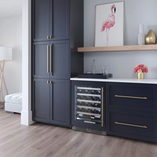 Landmark L3124UI1WGLH 24"W 45 Bottle Capacity Single Zone Wine - Panel Ready - Picture 4 of 12