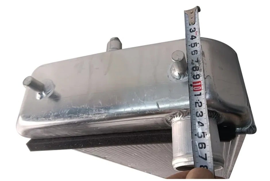 道 Water Tank Radiator 4650352 for Isuzu Engine 4HK1 Hitachi